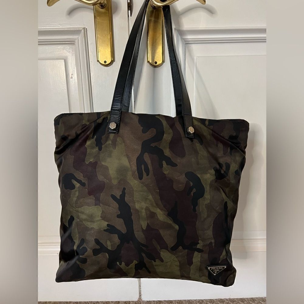 RARE!!!! PRADA CAMO BAG - Picture 12 of 12